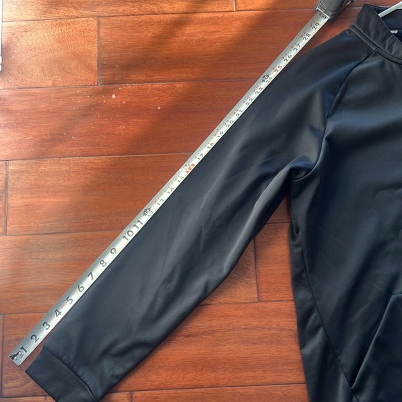 Nike mens black 1/2 Zip pullover size medium with Kangaroo pocket in front - Picture 9 of 9